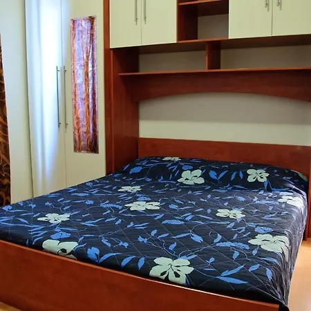 Apartments Kali * Kali